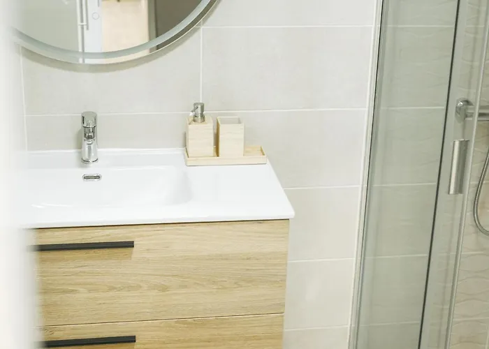 Club By Grupo Compostelana 2 *